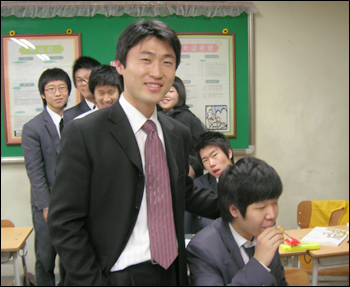 [동문탐방-교사 편 ③] 수원공고 김원웅 (전자공학 99)