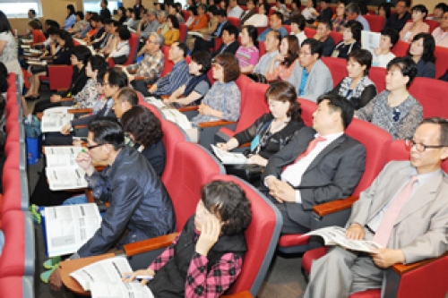KOREATECH held a meeting with its student’s parents.