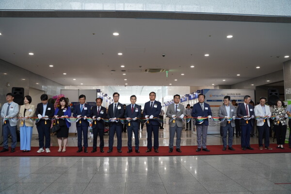 한국기술교육대, ‘제29회 집중학기제 온·오프라인 졸업연구작품 전시회’개최