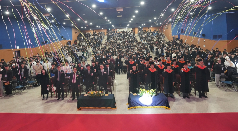 “강한 도전정신으로 세계를 이끌 인재로 성장하길”