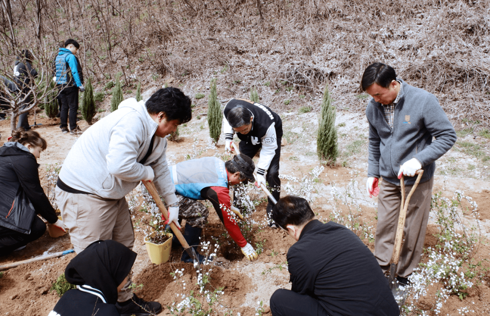 한국기술교육대, 다담미래학습관서 식목 행사